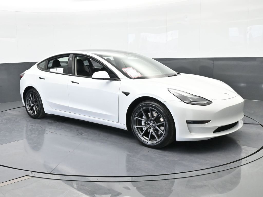 Used 2021 Tesla Model 3 Standard Range Plus image 8