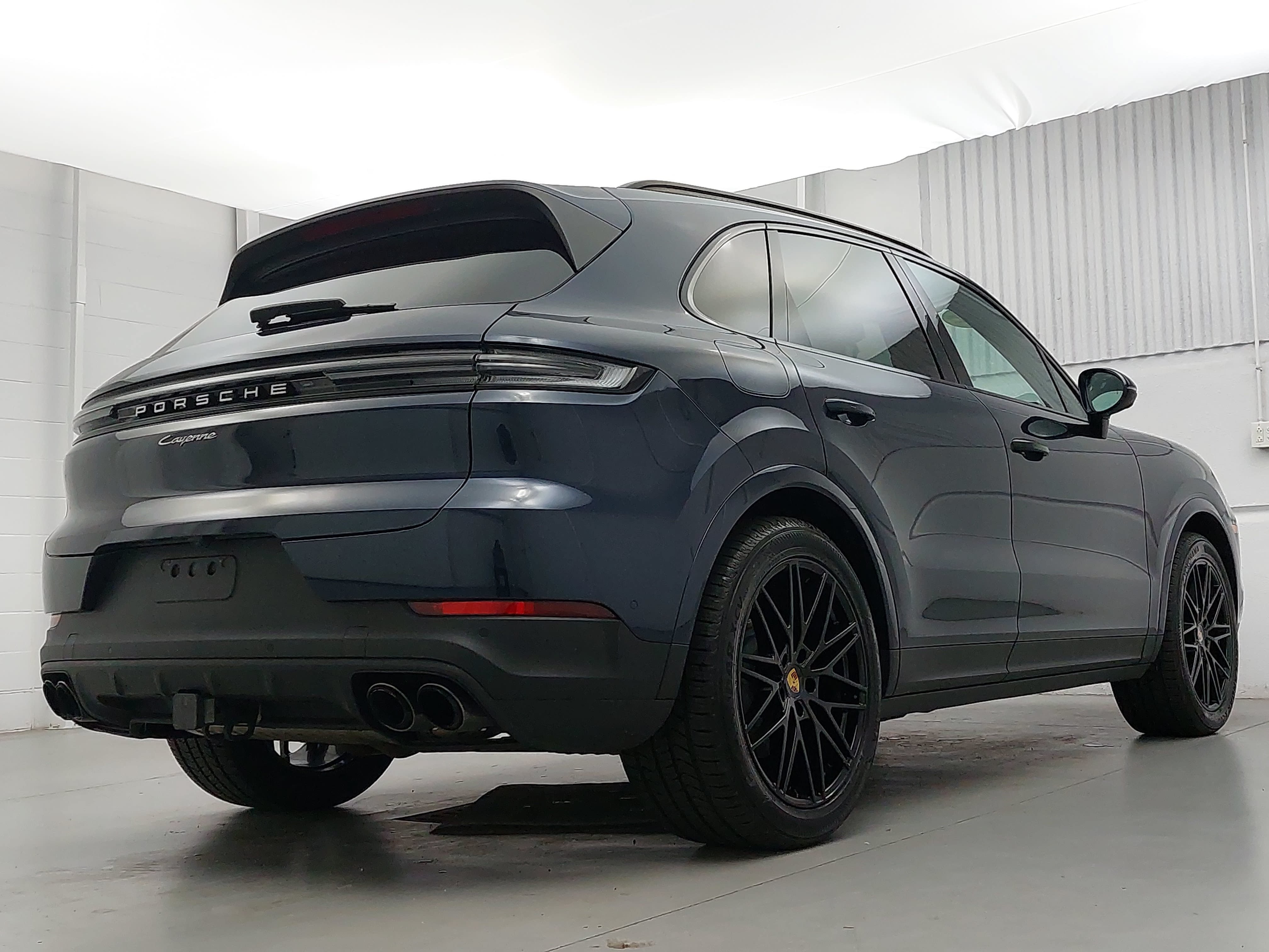 Certified 2024 Porsche Cayenne w/ Premium Package Plus (PFM) AWD/4WD image 7