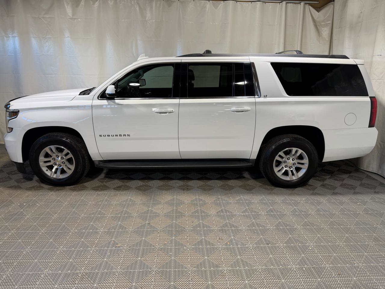 Used 2015 Chevrolet Suburban LT AWD/4WD image 5