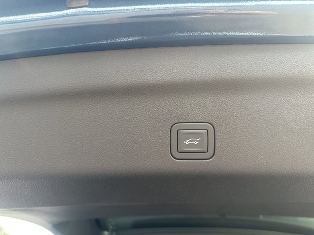 New 2026 Chevrolet Suburban High Country image 33