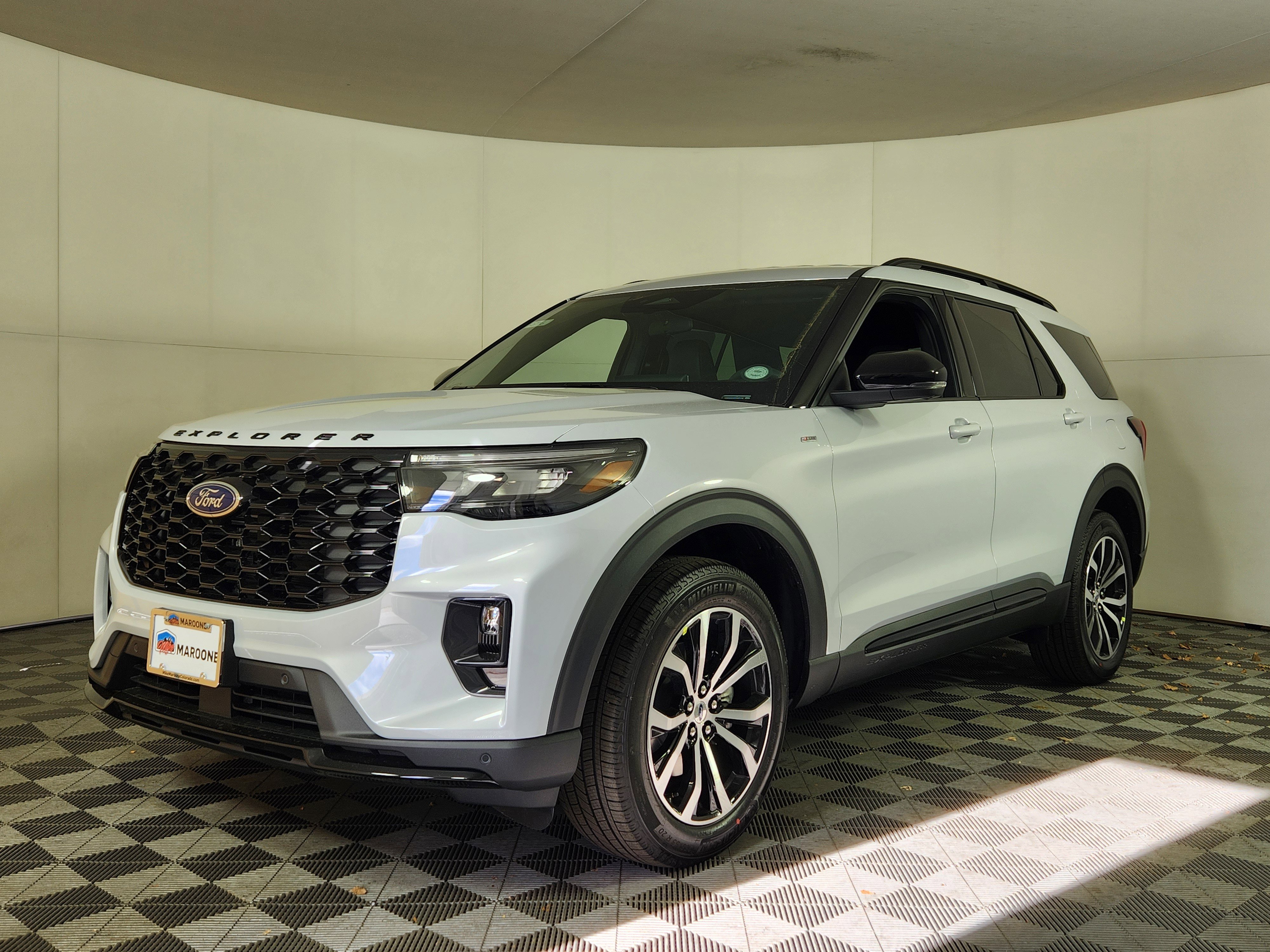 New 2026 Ford Explorer ST-Line video 3