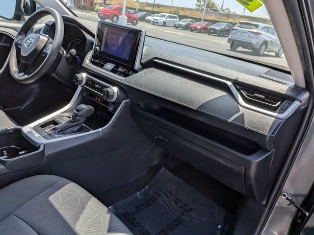 Used 2025 Toyota RAV4 XLE FWD image 6