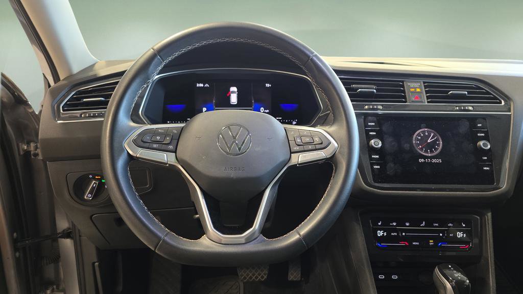 Used 2022 Volkswagen Tiguan SE image 13