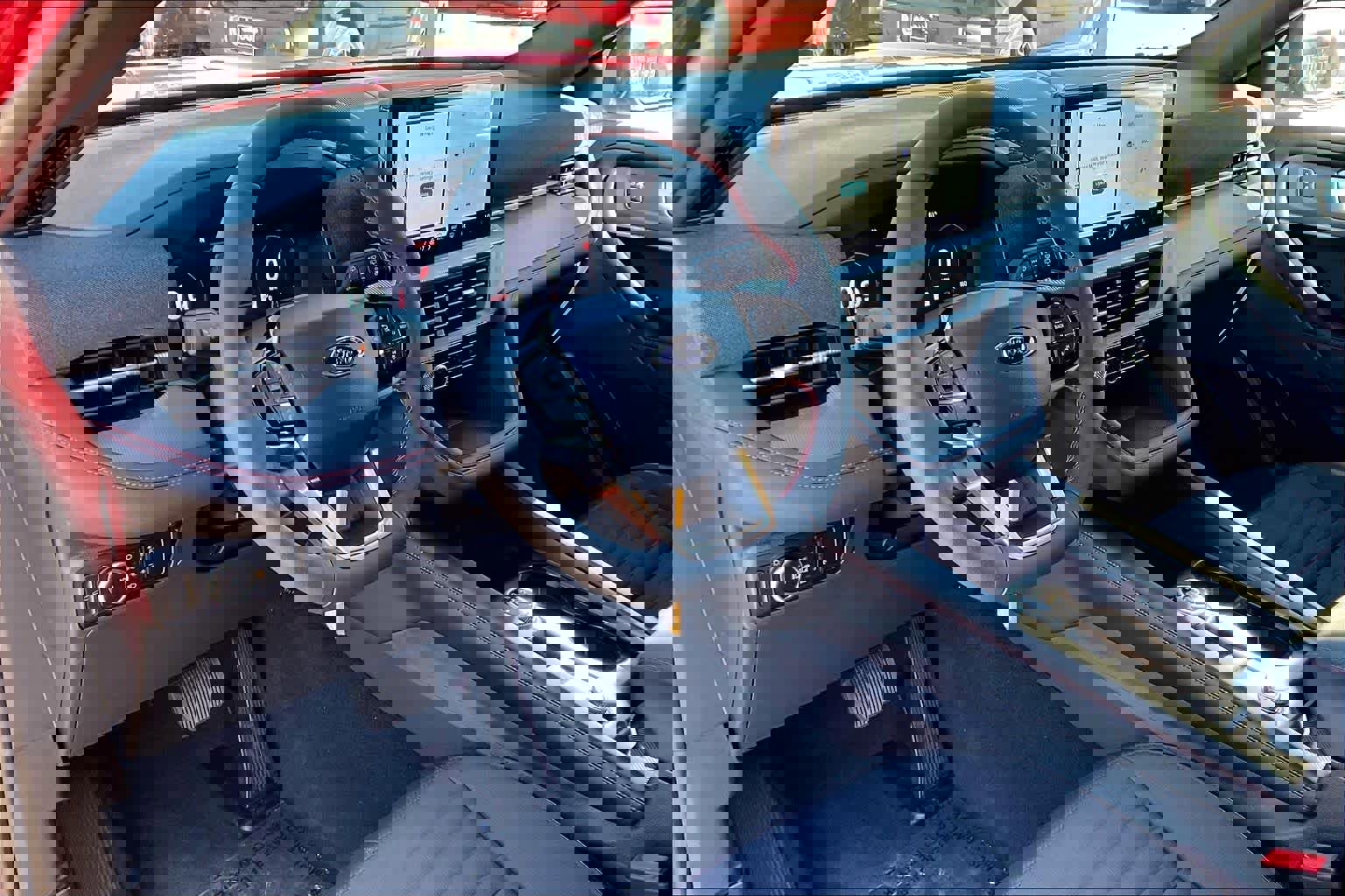 New 2026 Ford Explorer ST-Line w/ ST-Line Street Pack image 8