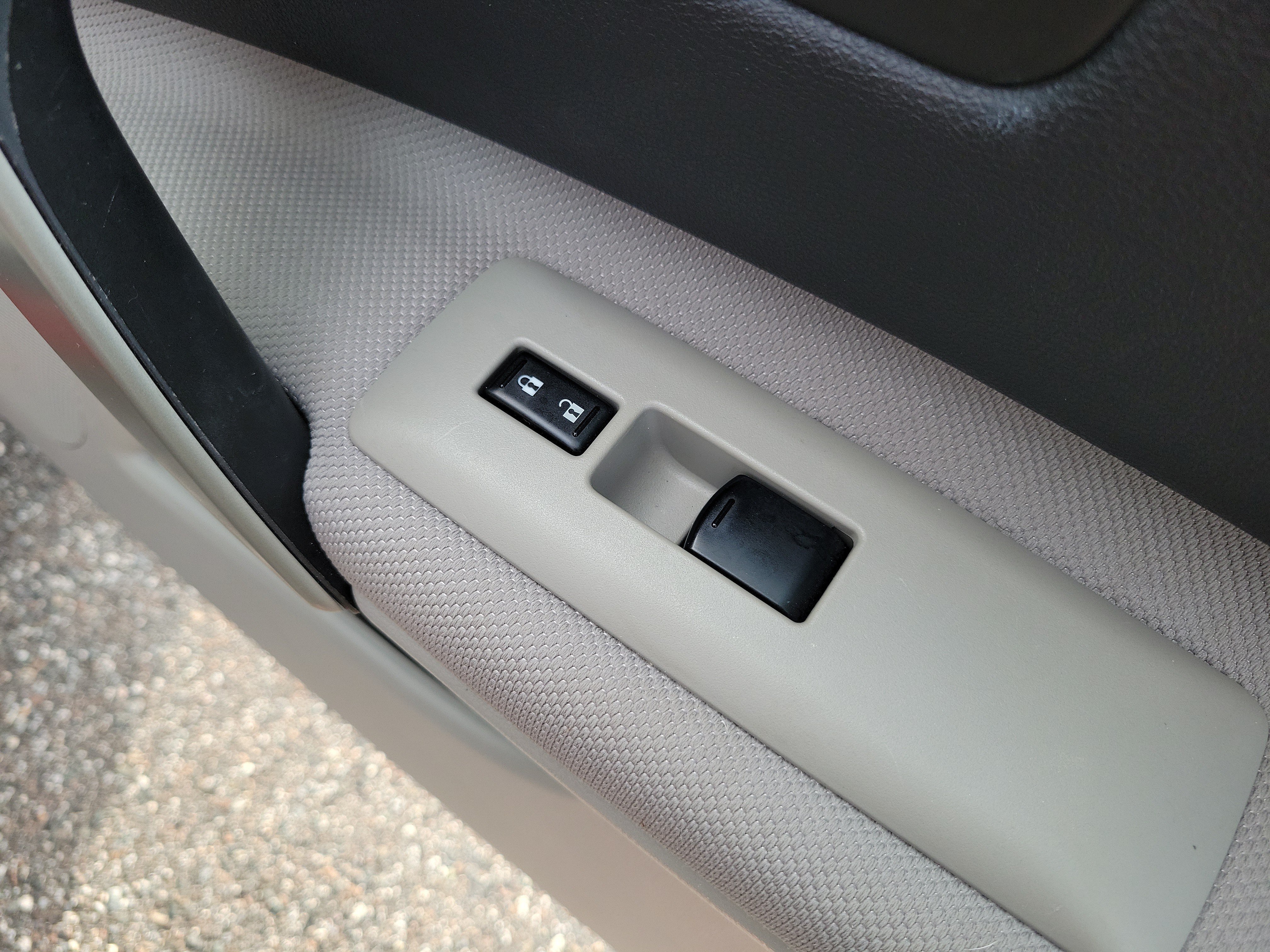 Used 2015 Nissan Rogue S w/ Convenience Package FWD image 11