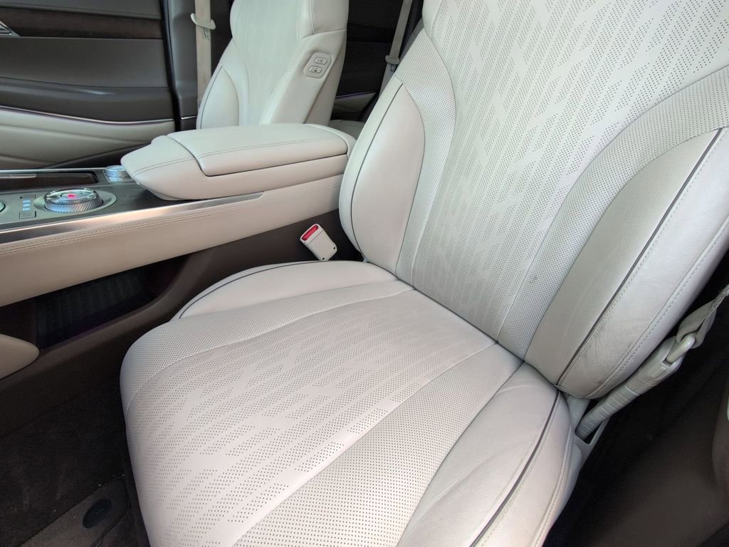 Used 2022 Genesis GV80 2.5T w/ Prestige Package 04 image 12