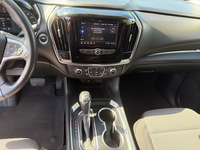 Used 2020 Chevrolet Traverse LT image 25
