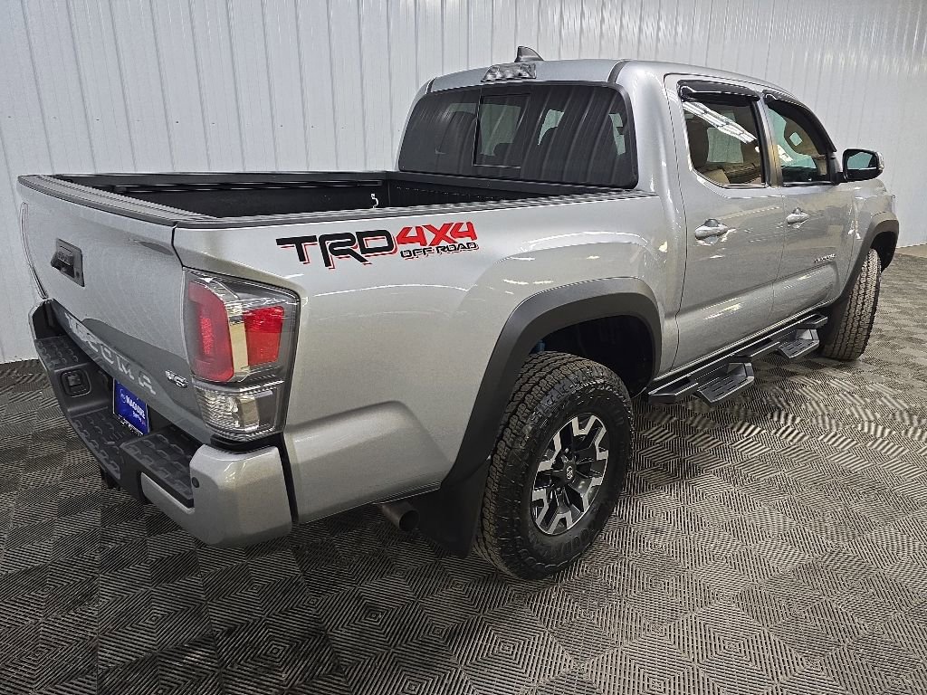 Used 2023 Toyota Tacoma TRD Off-Road w/ Technology Package AWD/4WD image 10