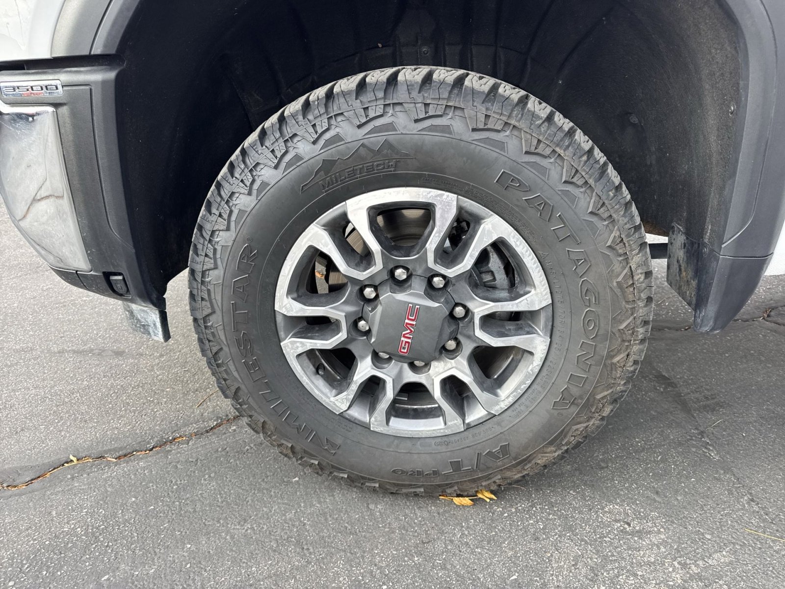 Used 2025 GMC Sierra 3500 SLE w/ SLE Value Package image 16