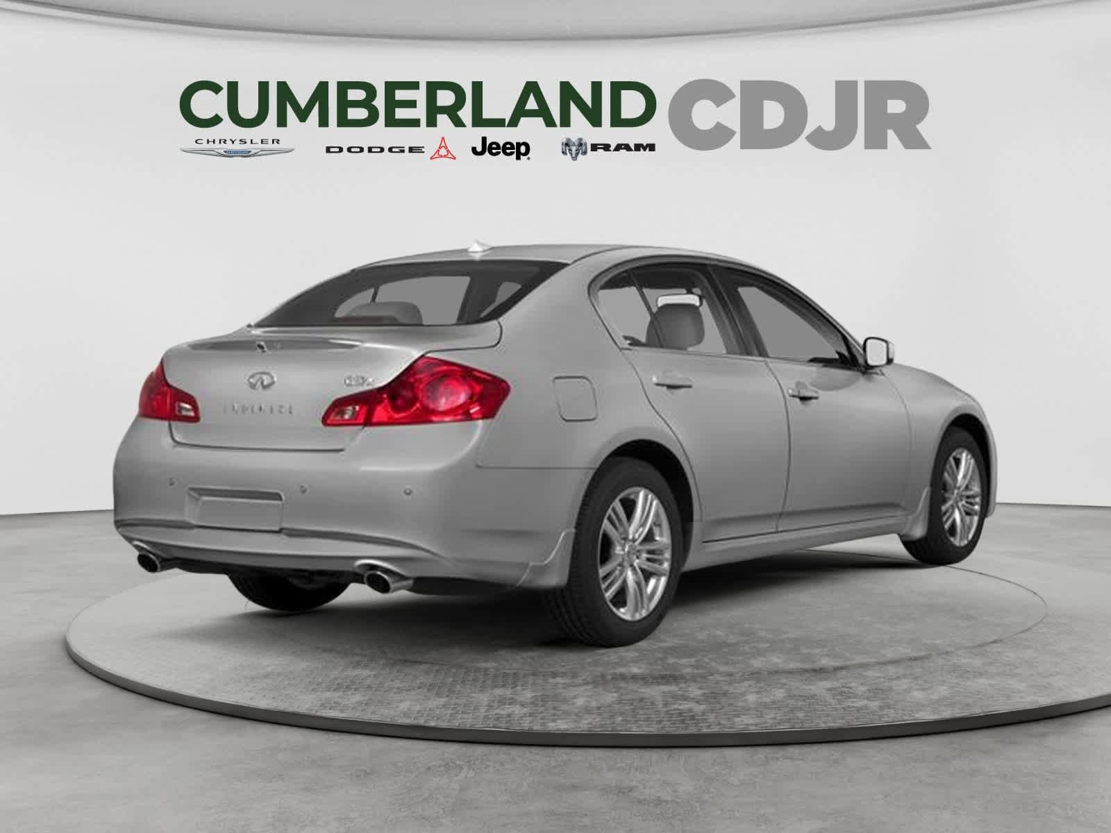 Used 2013 INFINITI G37 x Sedan w/ Premium Pkg AWD/4WD image 2