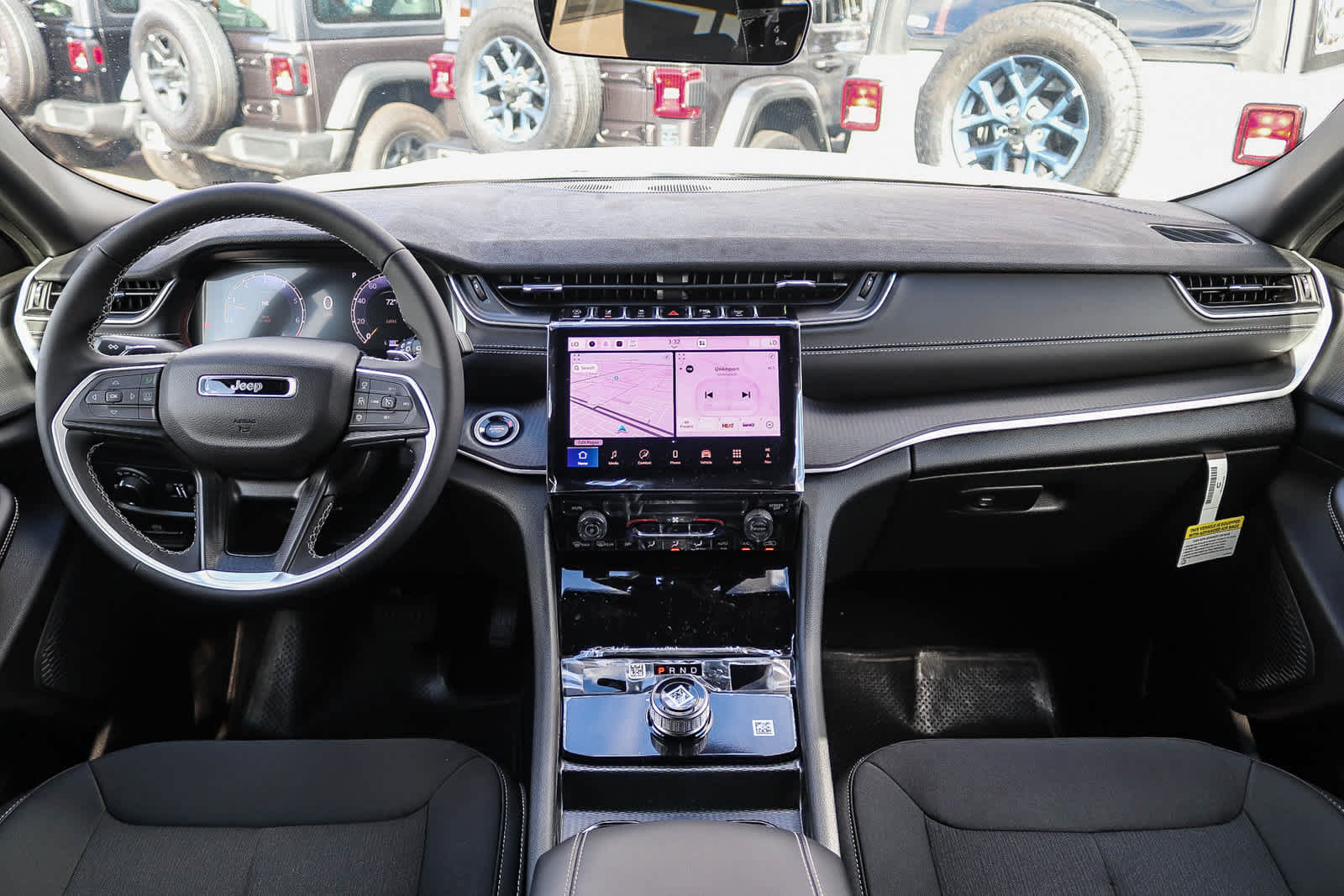New 2027 Jeep Grand Cherokee L Laredo AWD/4WD image 14