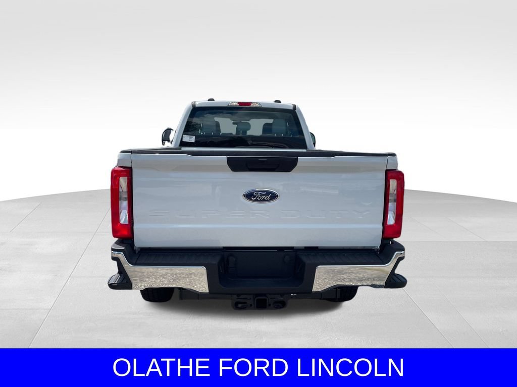 New 2025 Ford F250 XL w/ FX4 Off-Road Package AWD/4WD image 5