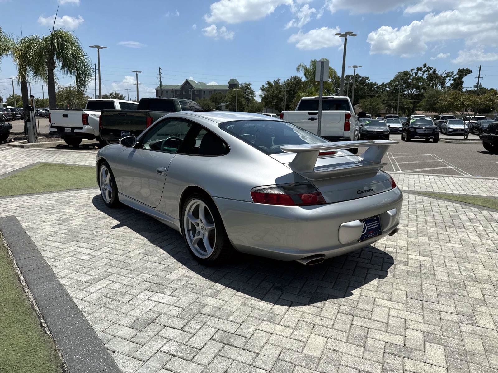 Used 2004 Porsche 911 Carrera RWD image 4