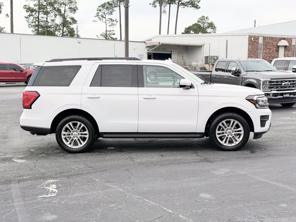 Used 2024 Ford Expedition XLT AWD/4WD image 7