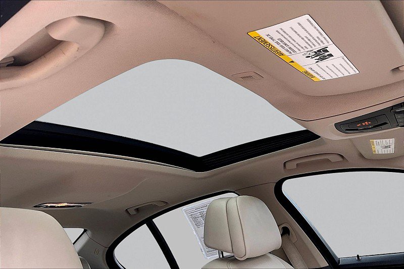 Used 2015 BMW 535i xDrive Sedan AWD/4WD image 24