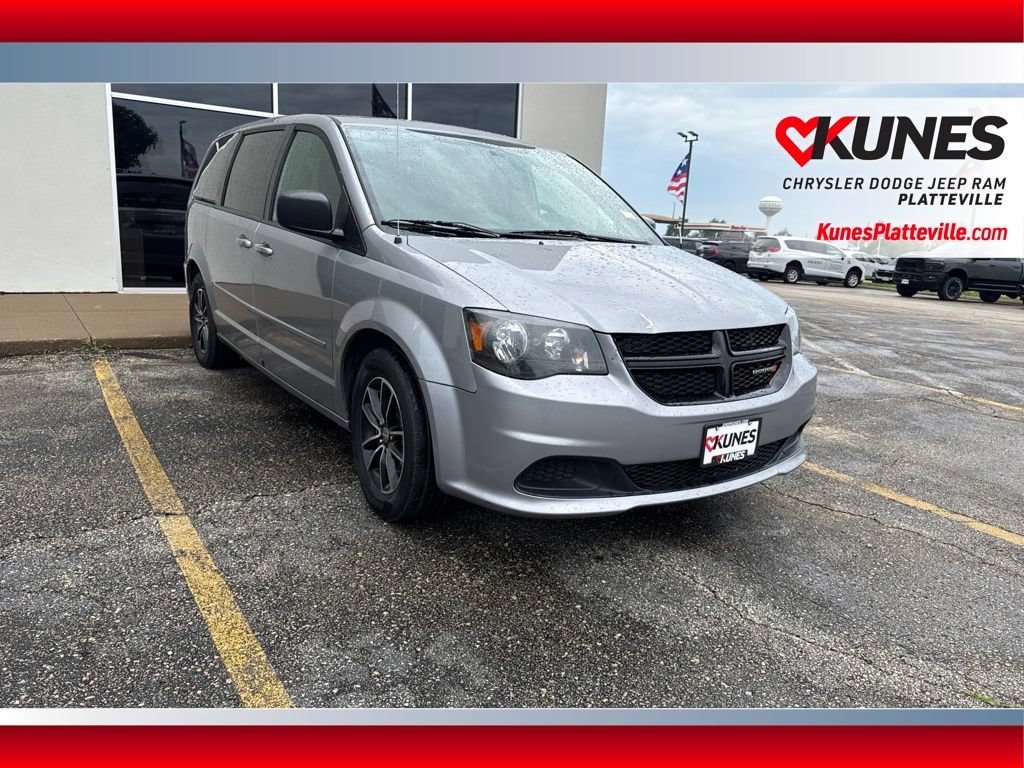 Used 2015 Dodge Grand Caravan SE w/ Quick Order Package 29E SE FWD image 2
