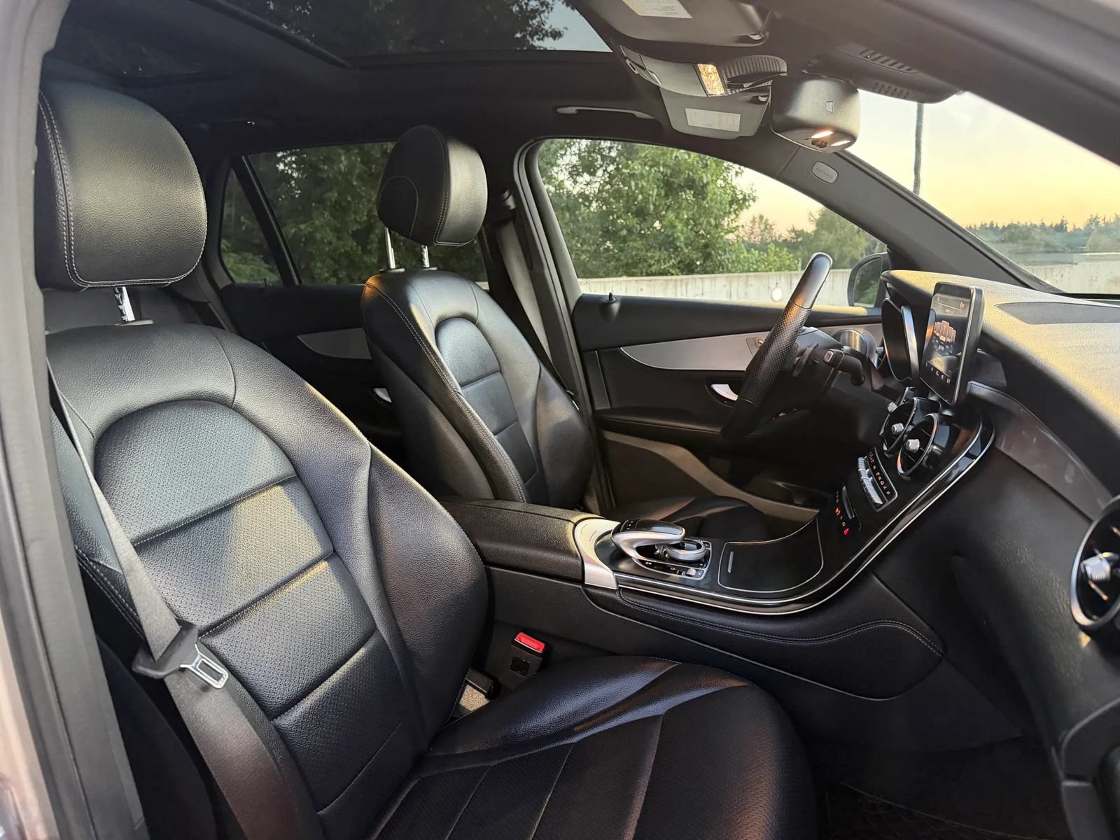 Used 2019 Mercedes-Benz GLC 300 4MATIC image 43
