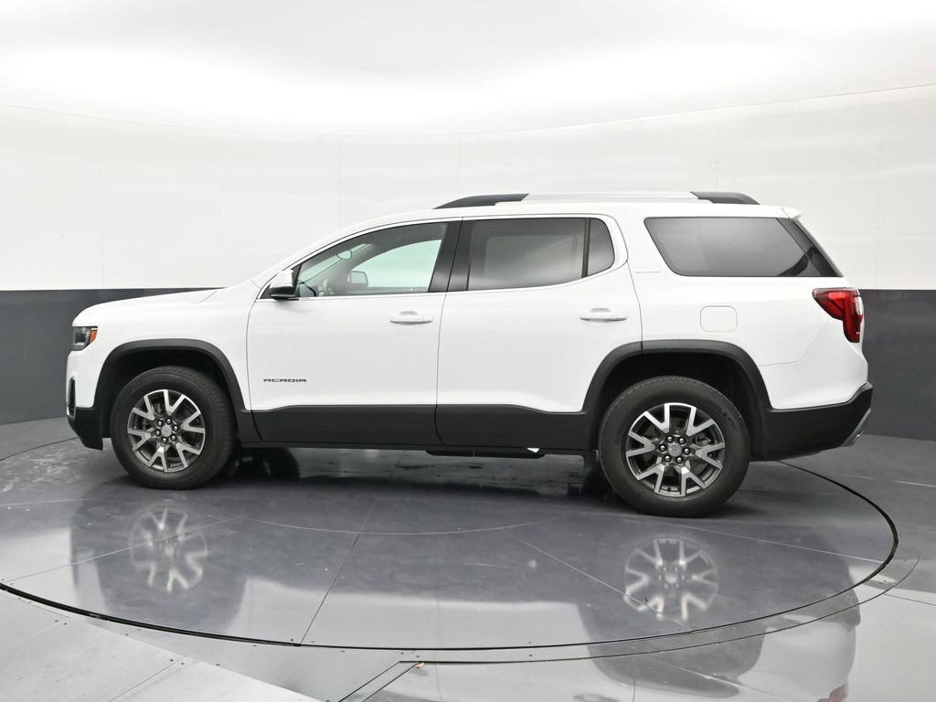 Used 2023 GMC Acadia SLE w/ Driver Convenience Package image 2