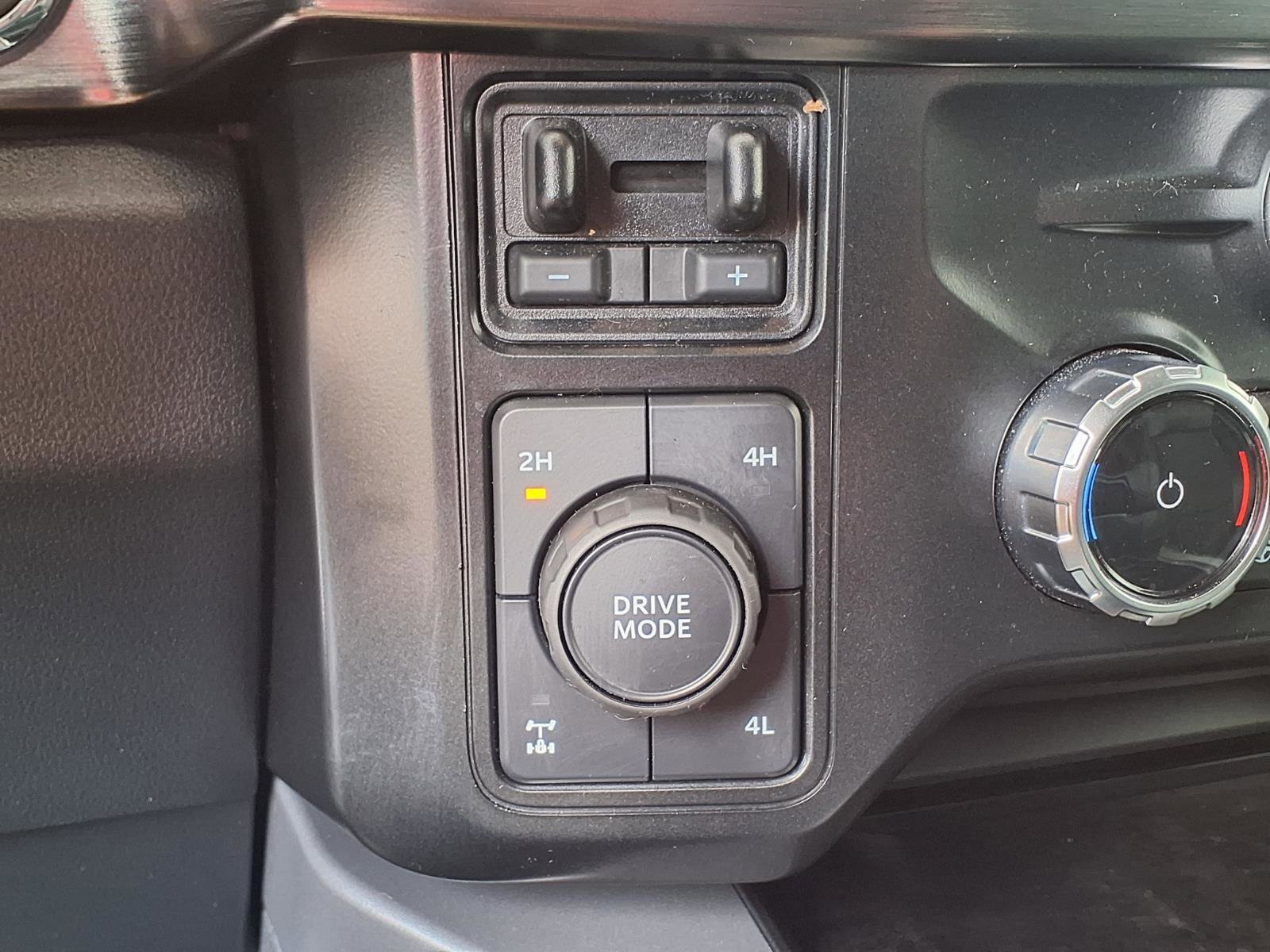 Used 2024 Ford F350 Lariat w/ Lariat Ultimate Package AWD/4WD image 21