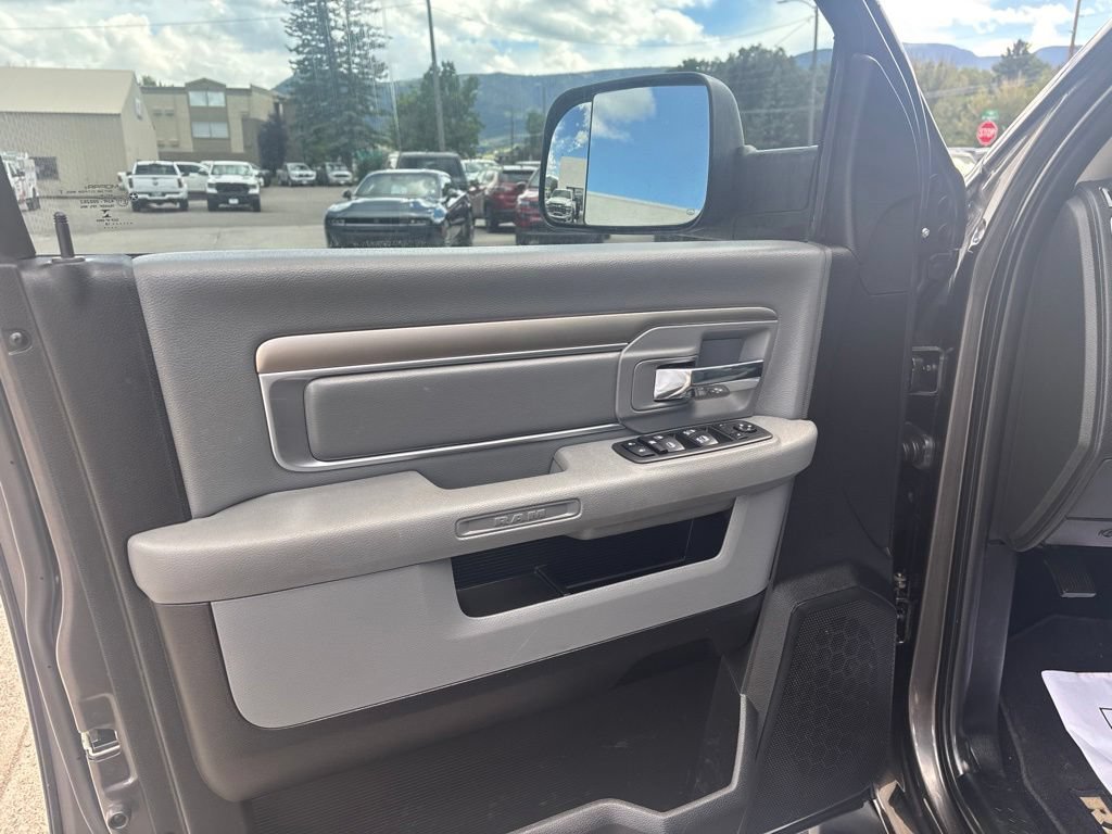 Used 2018 RAM 3500 SLT w/ Protection Group AWD/4WD image 10