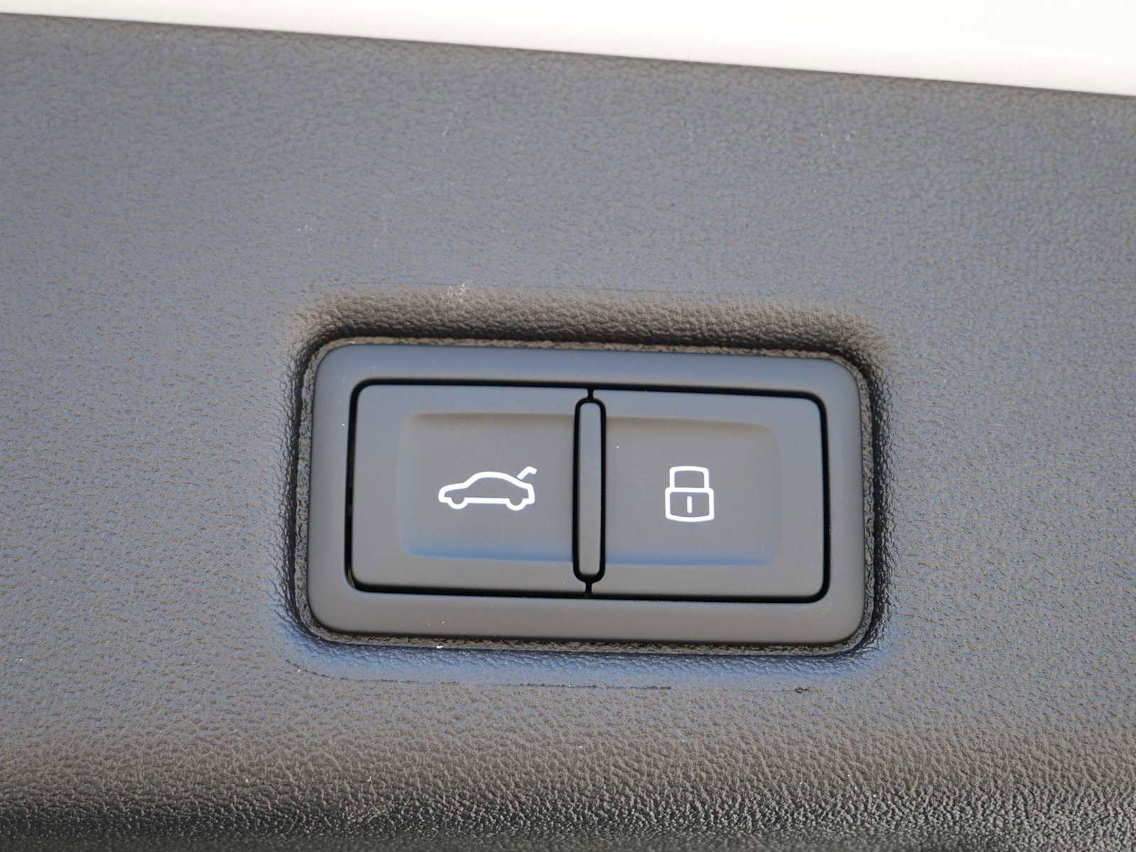 Certified 2025 Audi Q5 Premium Plus w/ Premium Plus image 6