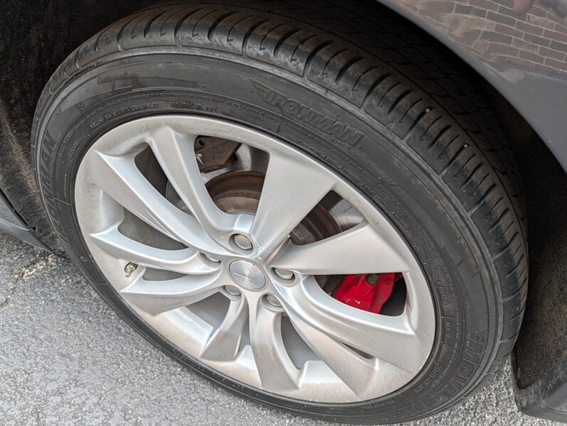 Used 2015 Tesla Model S Performance AWD/4WD image 37