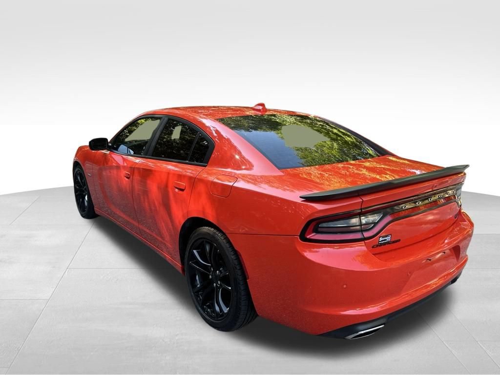 Used 2016 Dodge Charger R/T w/ Navigation & Travel Group RWD image 3