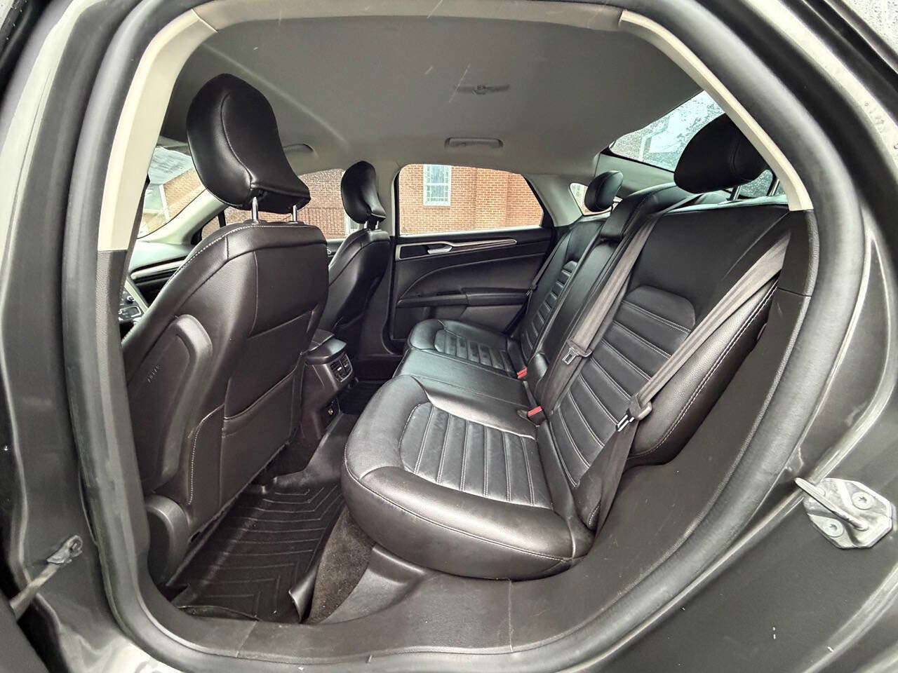 Used 2016 Ford Fusion SE w/ Equipment Group 202A FWD image 14