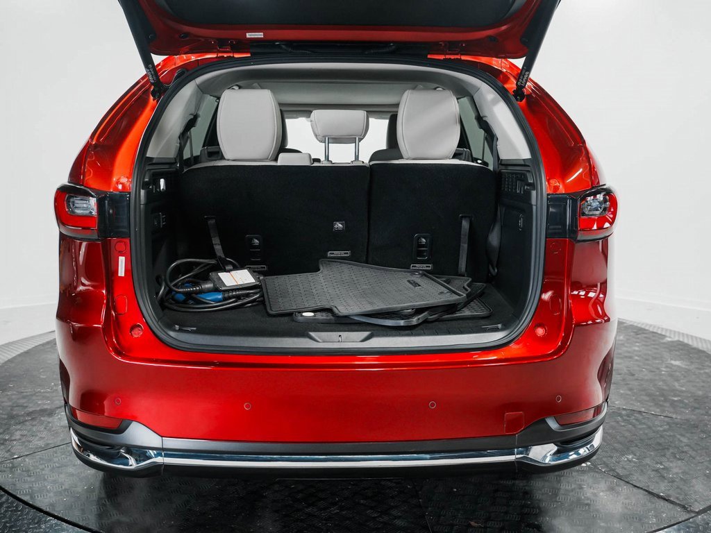 Used 2024 MAZDA CX-90 Plug-In Hybrid w/ Premium Pkg image 47