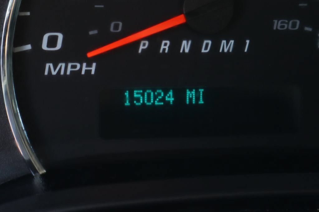 Used 2025 Chevrolet Express 2500 w/ Driver Convenience Package RWD image 28