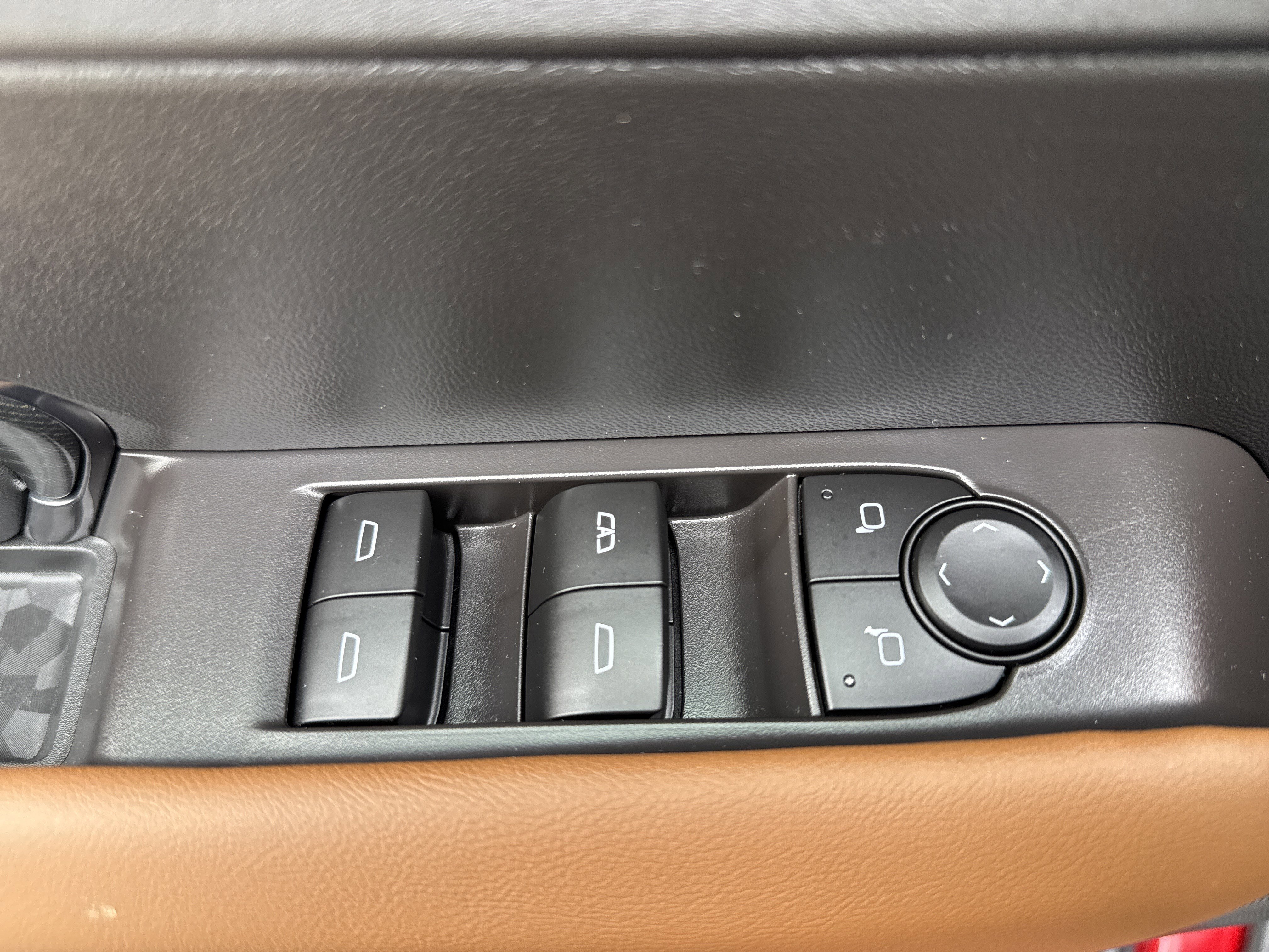 Used 2026 GMC Canyon AT4 image 14