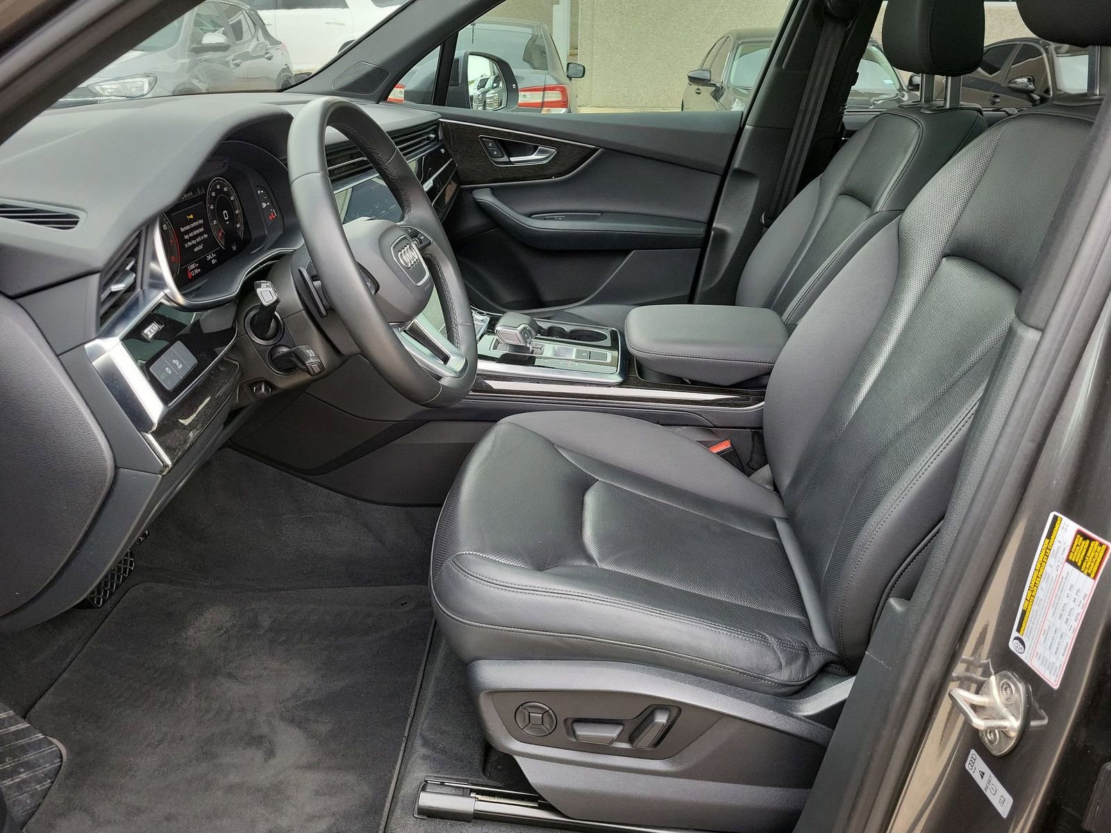 Used 2022 Audi Q7 3.0T Premium Plus w/ Premium Plus Package AWD/4WD image 20