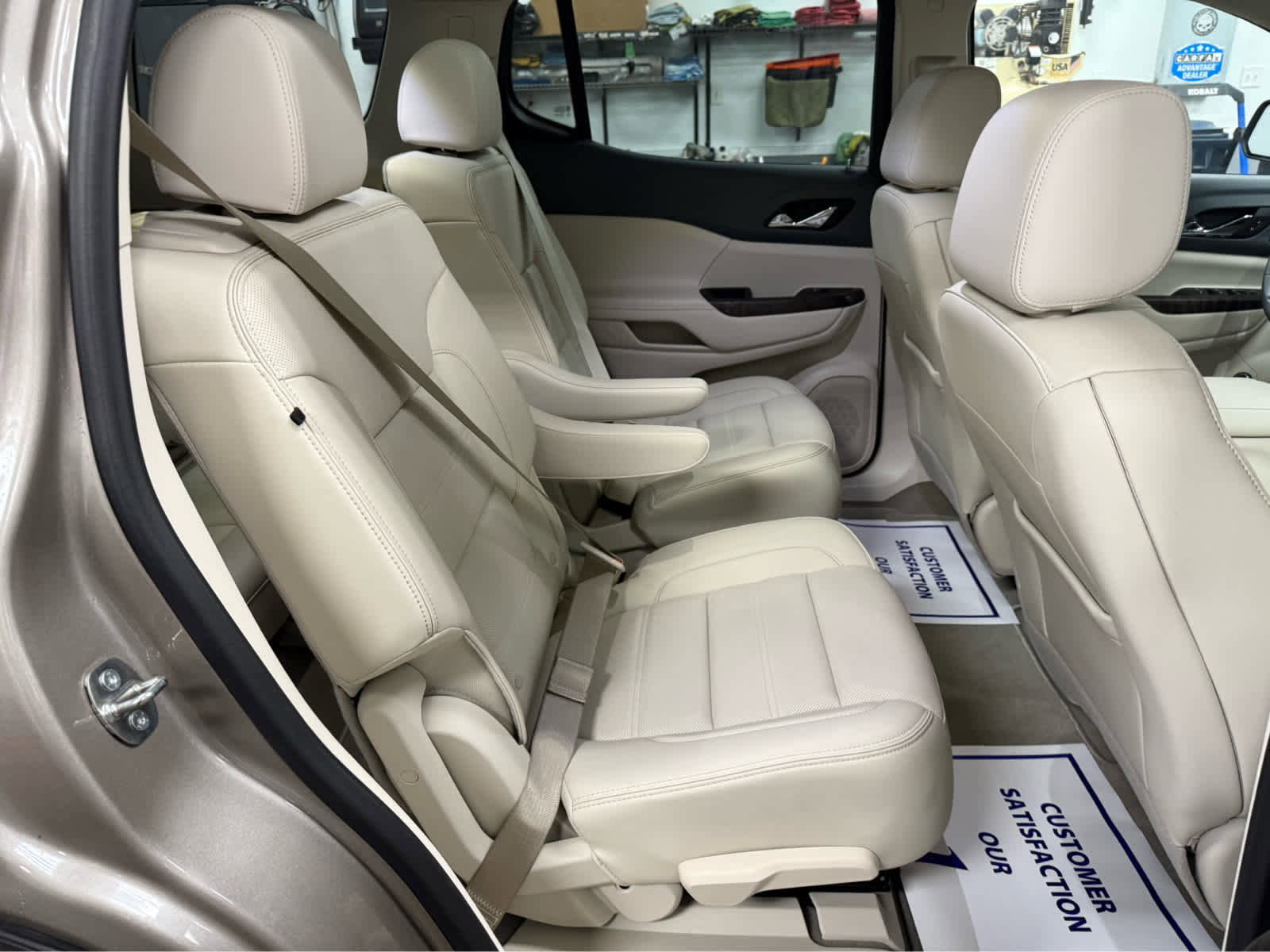 Used 2023 GMC Acadia Denali w/ Denali Technology Package image 27