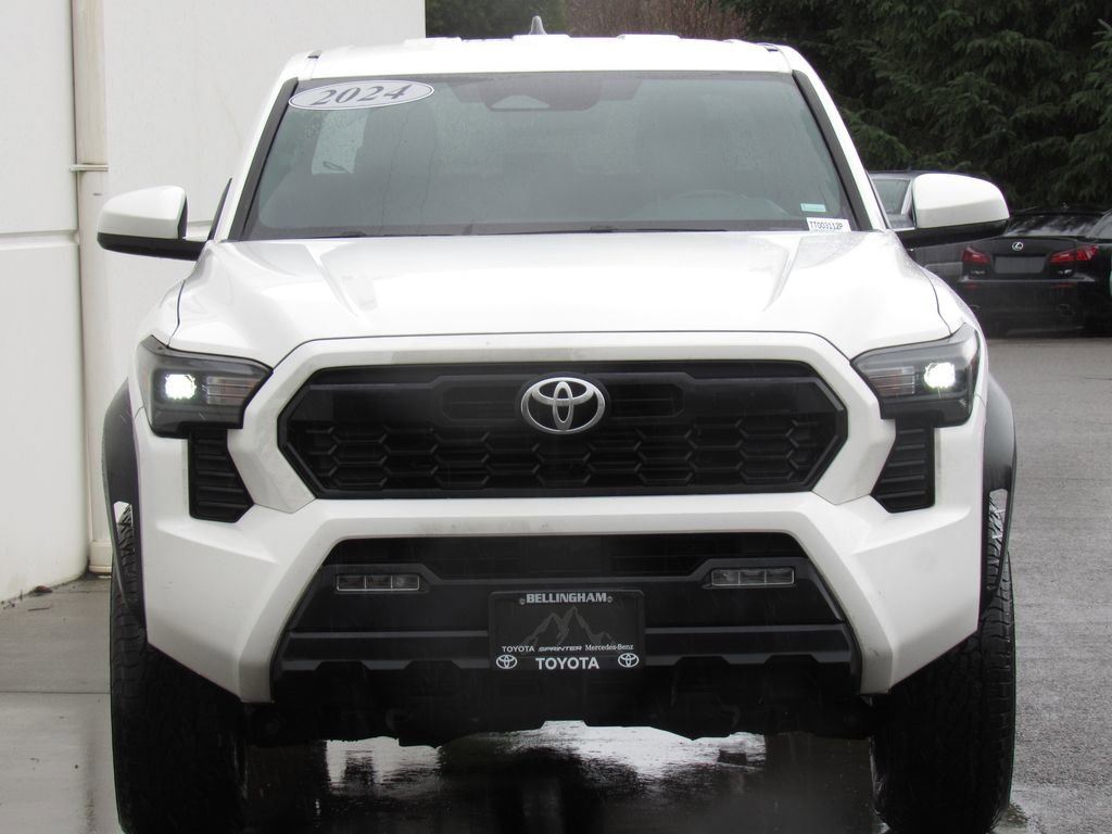 Certified 2024 Toyota Tacoma TRD Off-Road AWD/4WD image 3