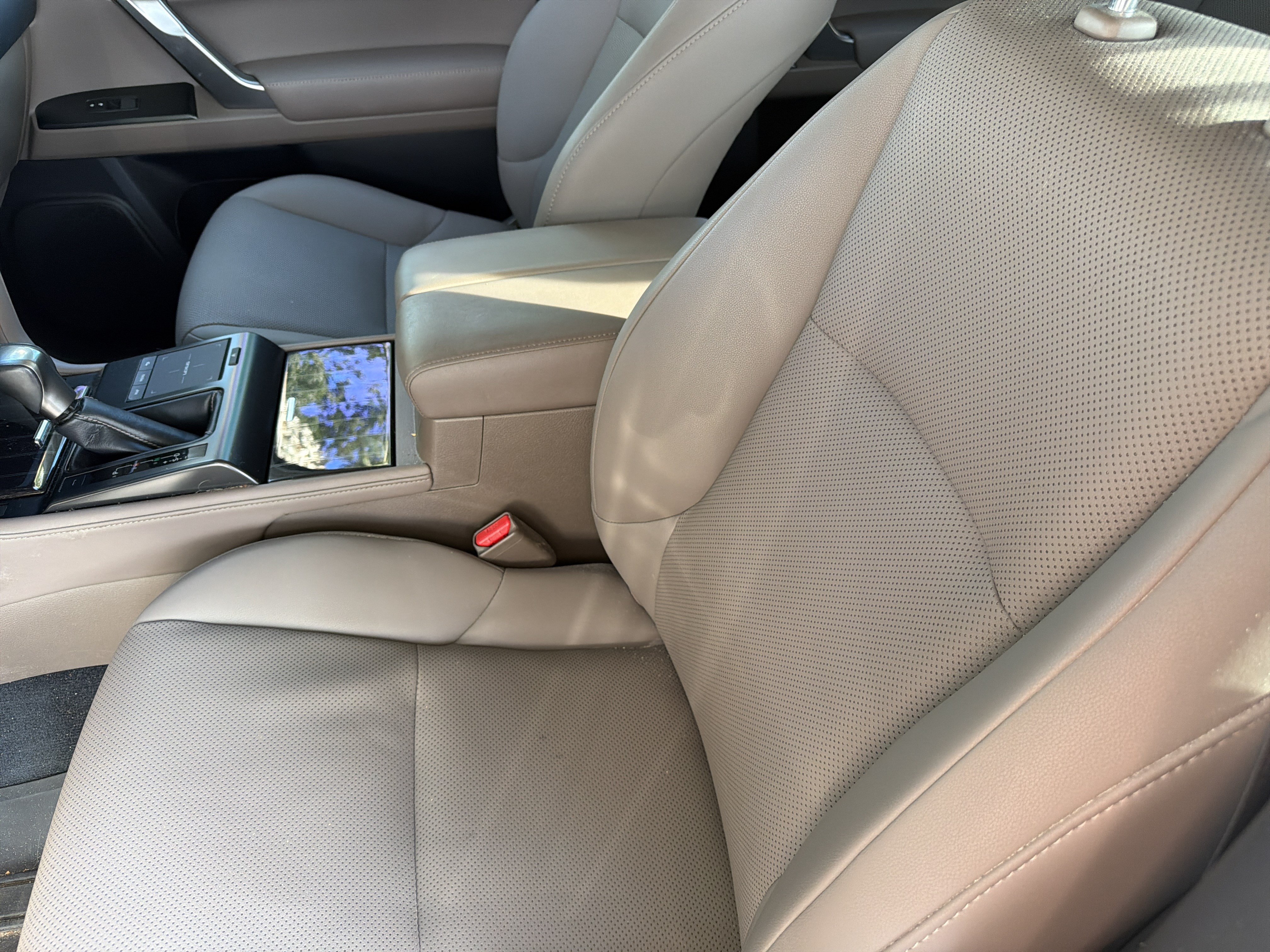 Used 2023 Lexus GX 460 Premium w/ Premium Package AWD/4WD image 16