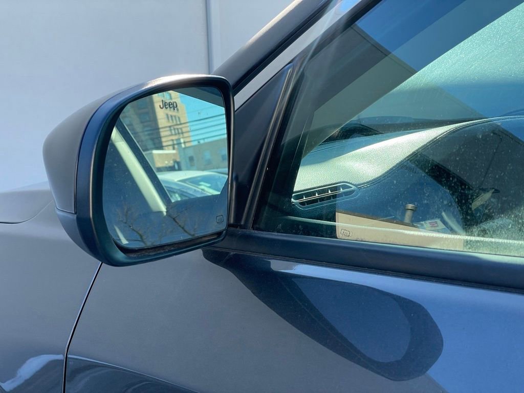 Used 2022 Jeep Compass Latitude image 23