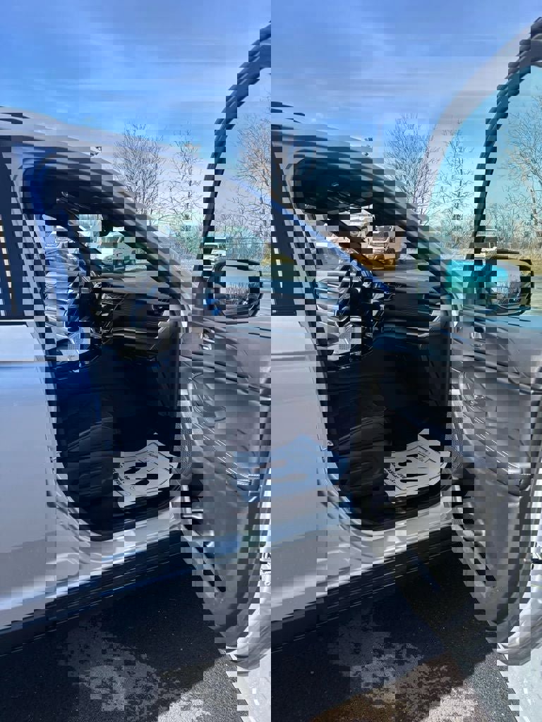 Used 2025 Jeep Grand Cherokee Altitude image 21