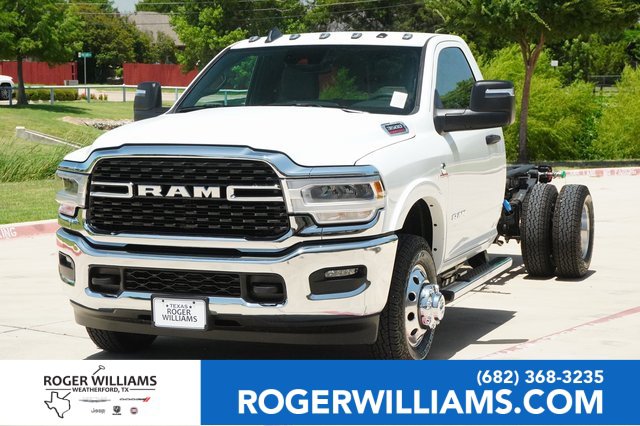 New 2024 RAM 3500 SLT w/ Quick Order Package 2YG SLT