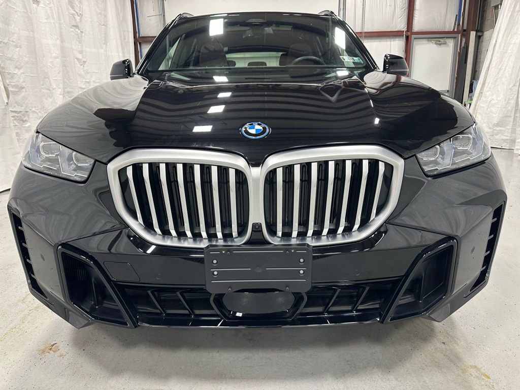 Used 2026 BMW X5 xDrive50e AWD/4WD image 2