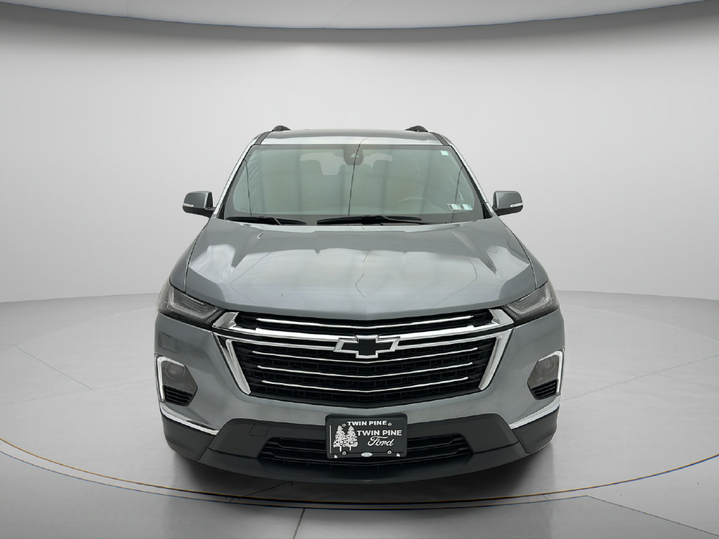 Used 2023 Chevrolet Traverse LT AWD/4WD image 2