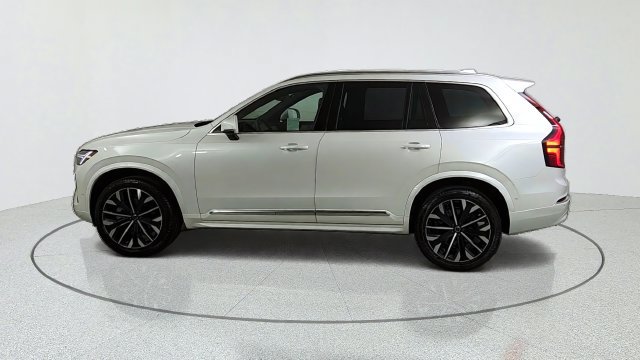 Used 2026 Volvo XC90 B6 Plus w/ Protection Package AWD/4WD image 4