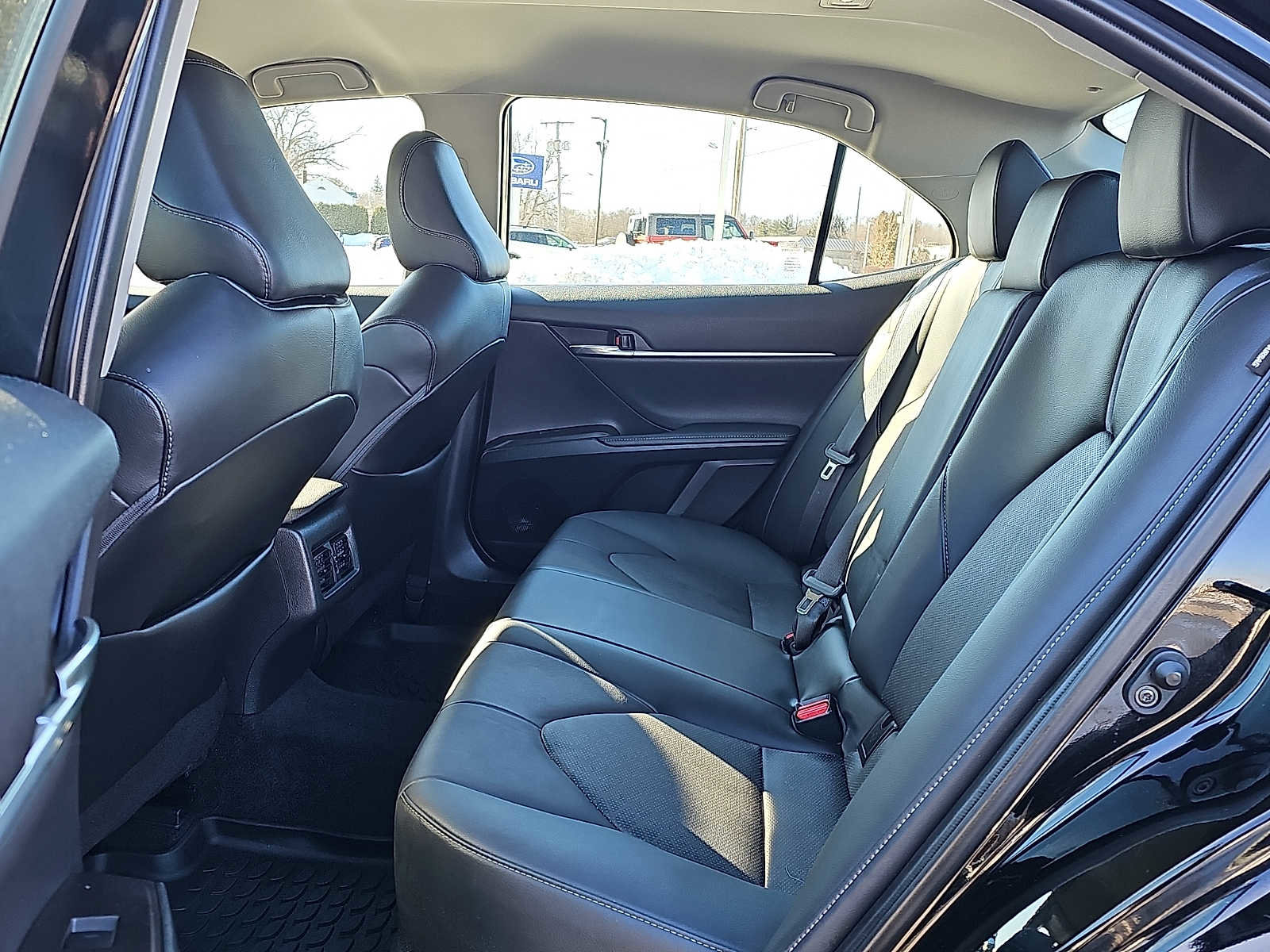 Used 2022 Toyota Camry XSE image 10