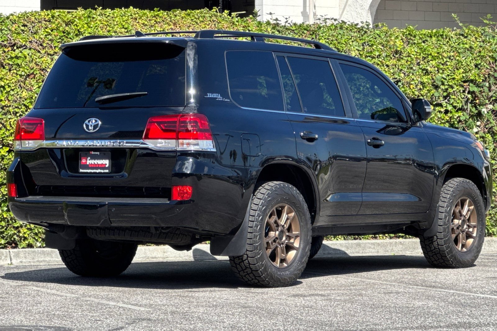 Used 2020 Toyota Land Cruiser Heritage Edition AWD/4WD image 4
