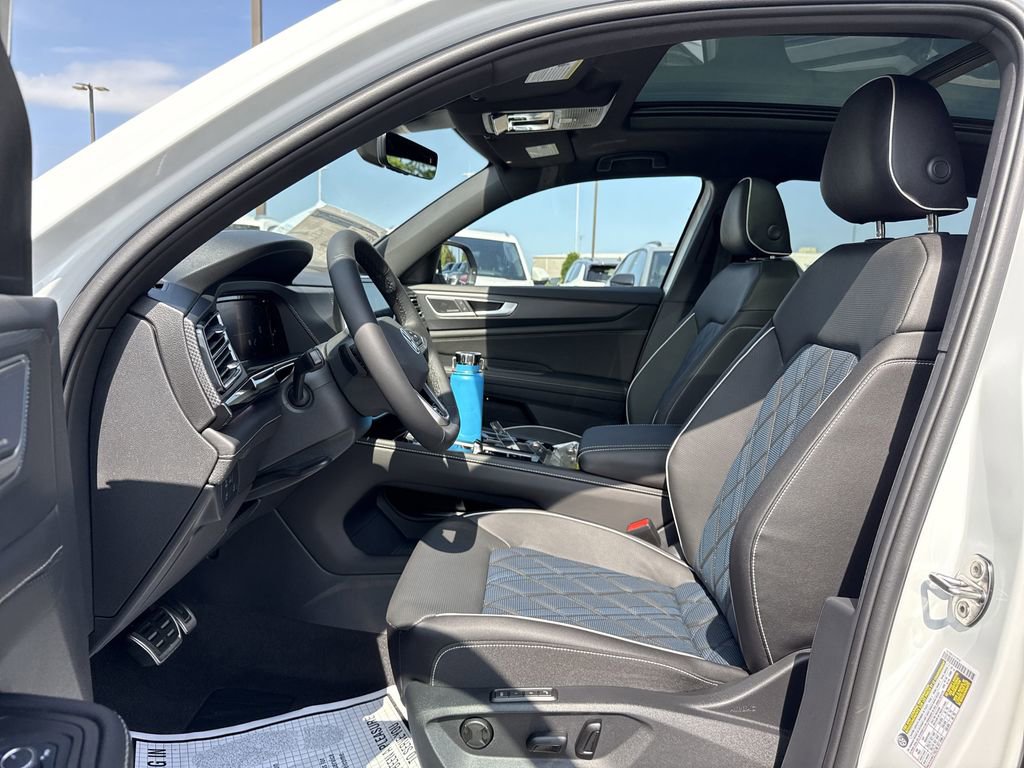 New 2025 Volkswagen Atlas Cross Sport SEL Premium R-Line image 11