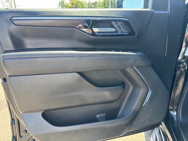 Used 2025 Chevrolet Tahoe LT AWD/4WD image 18