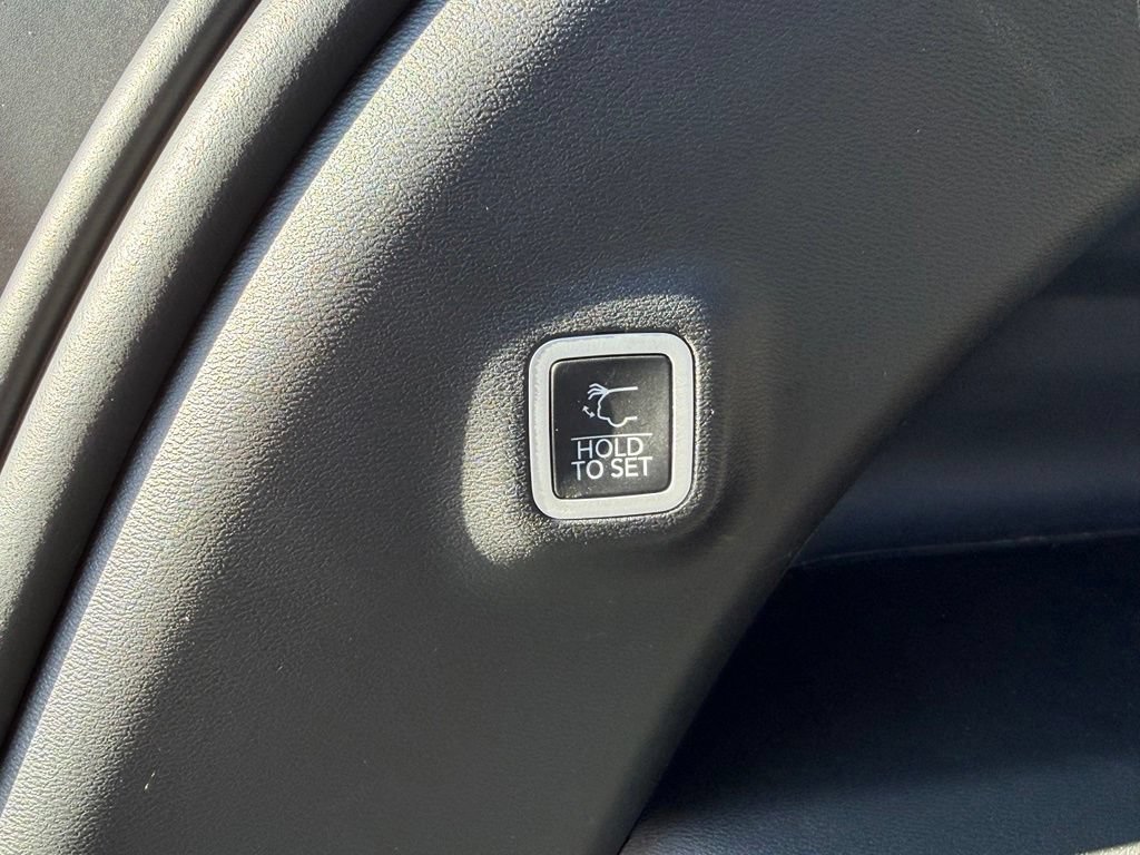 Used 2024 Jeep Wagoneer Launch Edition AWD/4WD image 39