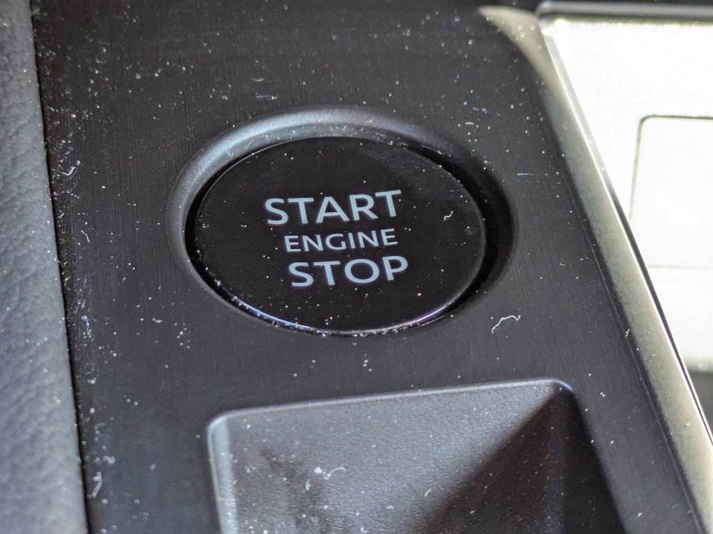 Certified 2025 Nissan Kicks SR FWD image 27