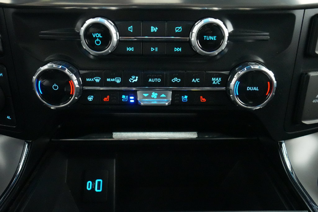 Used 2024 Ford F150 Lariat AWD/4WD image 30