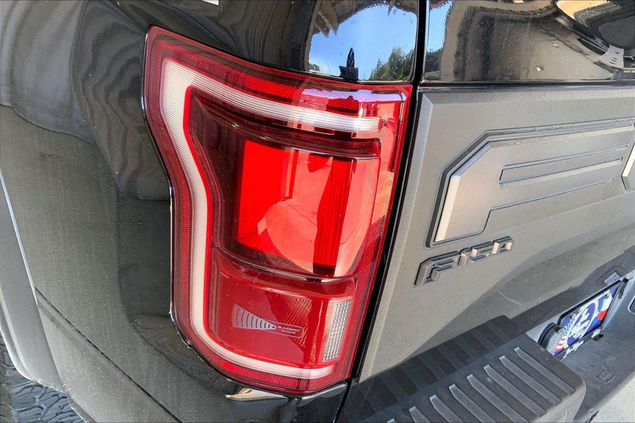 Used 2020 Ford F150 Raptor w/ Equipment Group 802A Luxury AWD/4WD image 13