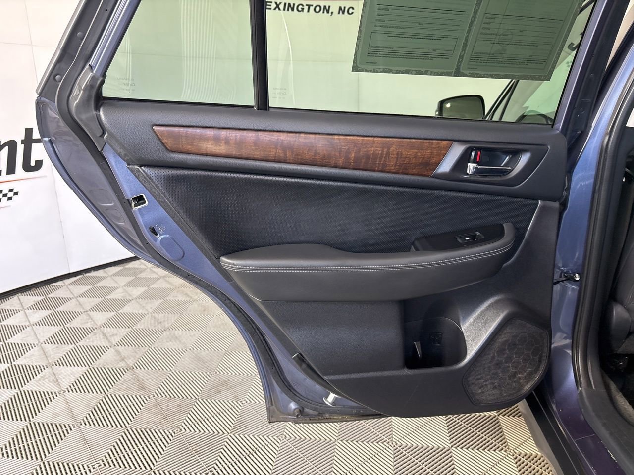 Used 2015 Subaru Outback 2.5i Limited AWD/4WD image 23